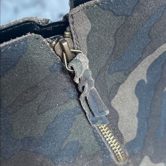 Blondo Women’s Waterproof Camouflage Booties Size 9 - Picture 10 of 12